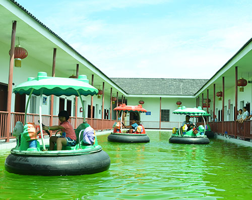 amusement park water bumper boats